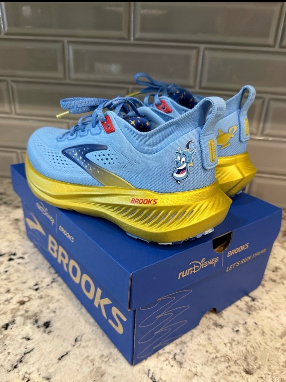 *Run Disney* Brooks Glycerin 23 RunDisney Genie sneakers